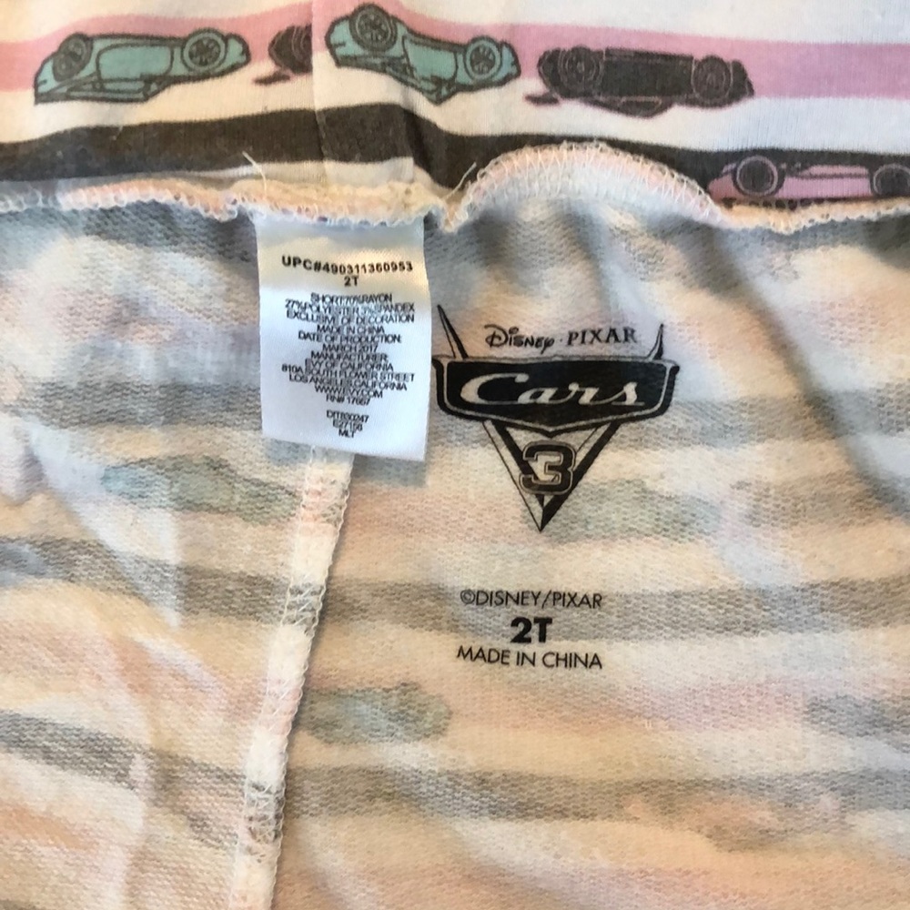 2 Outfits - Picture 2 of 3